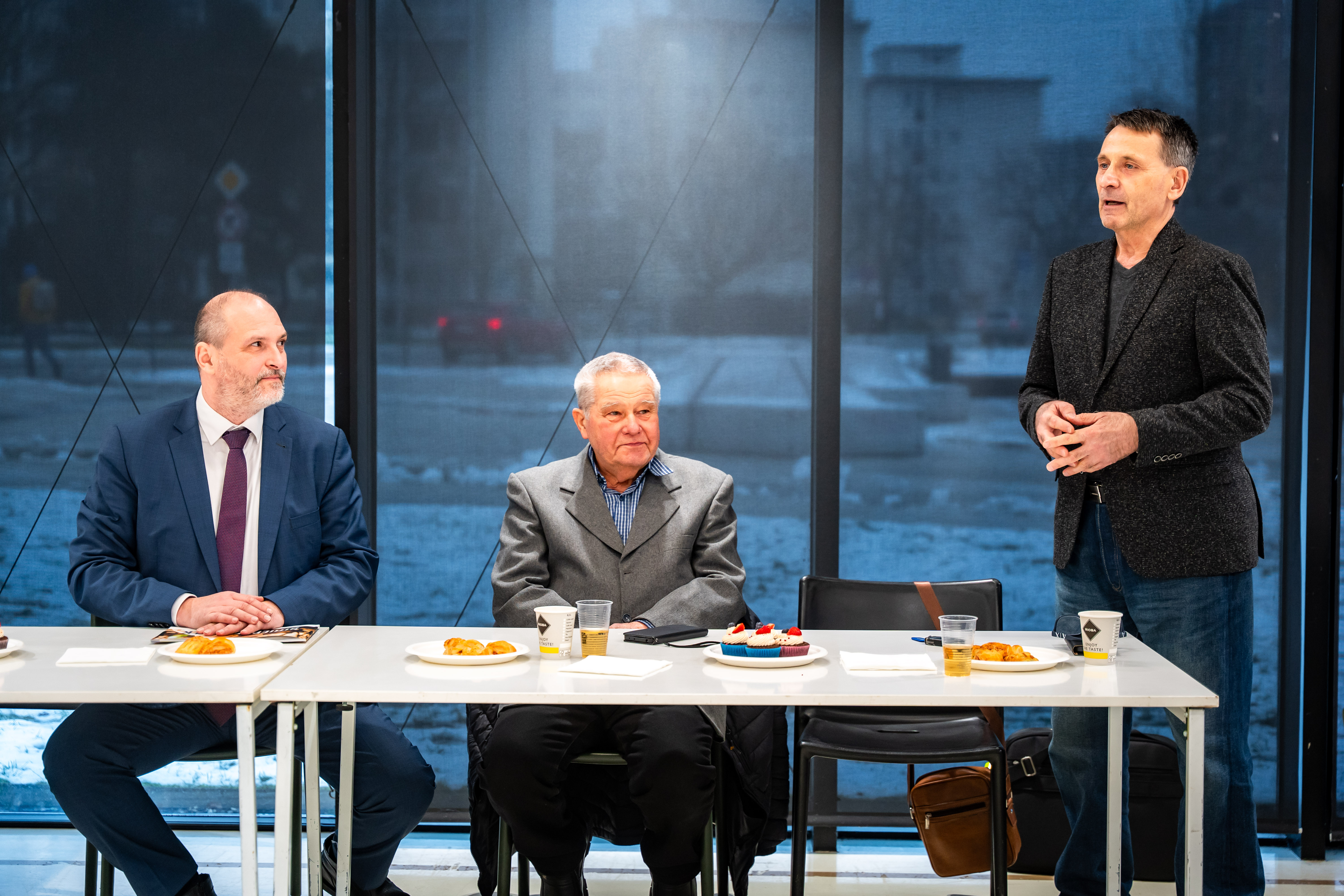 Navsteva seniorskeho klubu vojenskych dochodcov-6